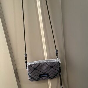 Kavu Gray Quilted Crossbody Bag with Chevron Pattern